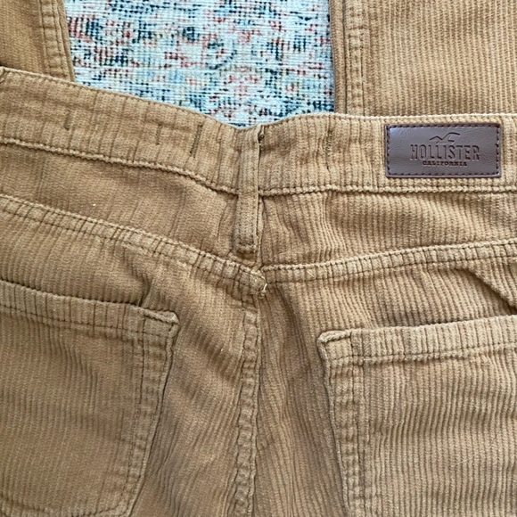 Hollister tan corduroy pants W25 Sz 1  gently worn - Picture 2 of 3